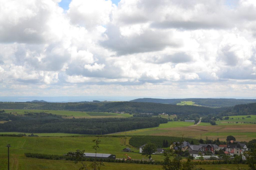 Landschaft Berge und Seen